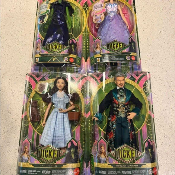 Wicked: for Good Dolls: Dorothy, The Wizard, & Singing For Good Elphaba/Glinda